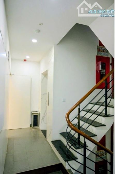 Tòa nhà văn phòng mặt phố view hồ Hạ Đình – Vừa khai thác dòng tiền vừa giữ vị thế gia chủ