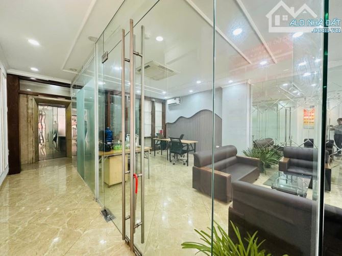 TOÀ VĂN PHÒNG 9 TẦNG – 1 HẦM – MẶT PHỐ HOÀNG NGÂN – DÒNG TIỀN CAO