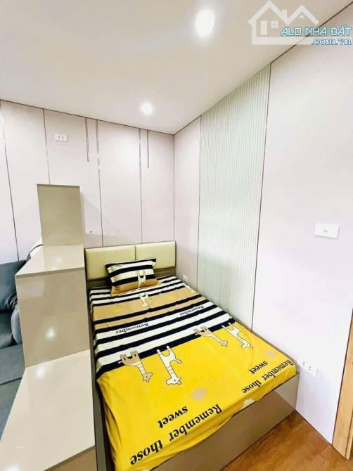 Nhà Đẹp Ở Luôn Quỳnh Mai, Hai Bà Trưng 75m, giá 3.85 tỷ.