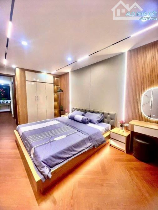 NHÀ HOÀNG HOA THÁM,TÂY HỒ, 36M2×5T, THANG MÁY, NGÕ NÔNG