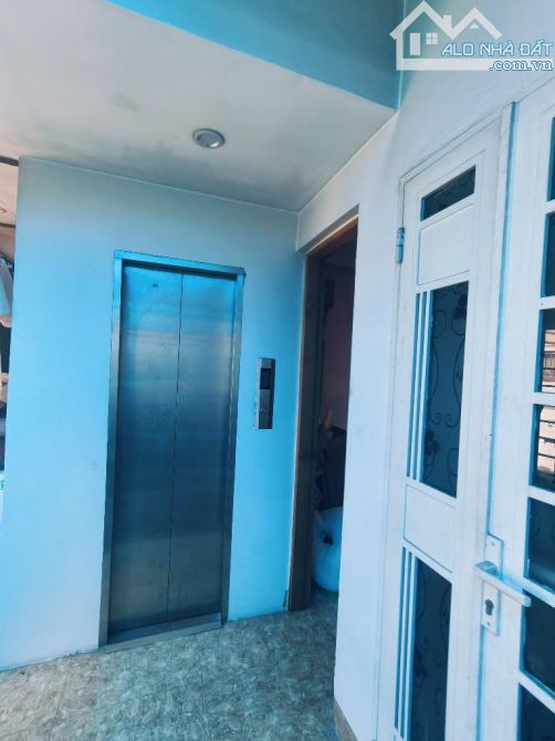 Bán nhà phố Lạc Trung-Kim ngưu 5 tầng thang máy 27m2 ô tô vào nhà kinh doanh tốt TT hai bà