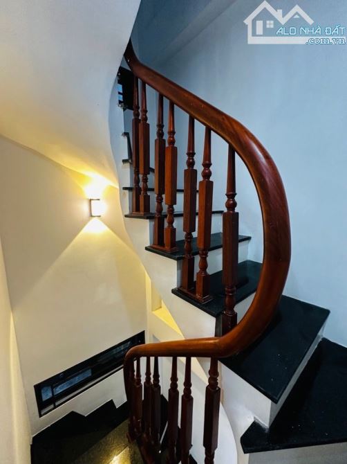 Bán nhà 6 tầng thang máy phố Thanh Nhàn - Võ Thị Sáu 35m2 cách Công Viên Tuổi trẻ 80m