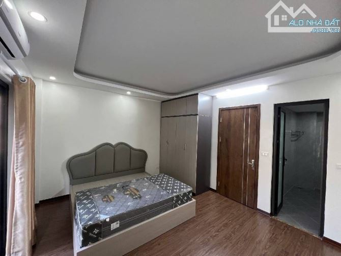 Bán nhà phố Minh Khai-Nguyễn Văn Viên (gần timecity) 5 tầng thang máy 3 ngủ 40m2 TT Hai Bà