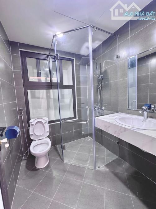 Bán nhà phố Yên Hòa, Cầu Giấy: dt 30m, mt 3.8m, 5 tầng, giá 9.8 tỷ