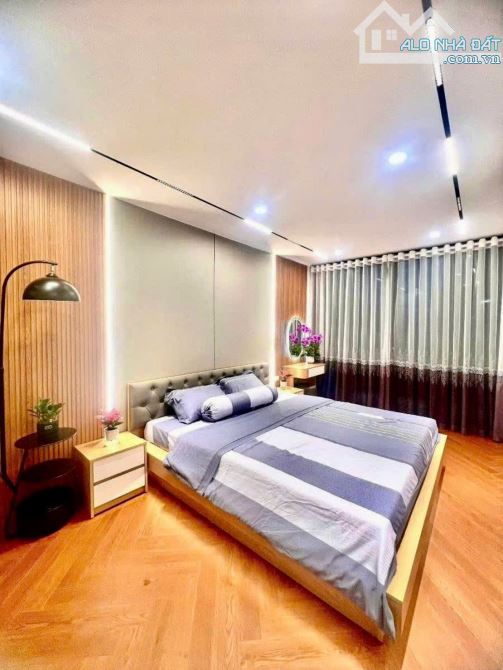 NHÀ HOÀNG HOA THÁM,TÂY HỒ, 36M2×5T, THANG MÁY, NGÕ NÔNG