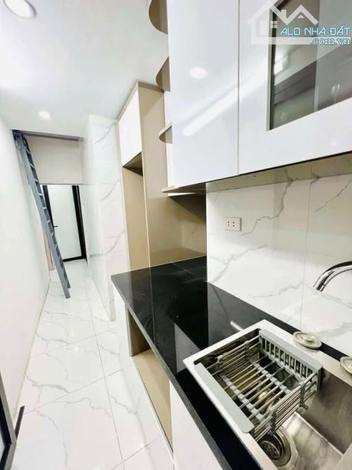 Nhà Đẹp Ở Luôn Quỳnh Mai, Hai Bà Trưng 75m, giá 3.85 tỷ.