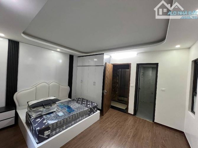 Bán nhà phố Minh Khai-Nguyễn Văn Viên (gần timecity) 5 tầng thang máy 3 ngủ 40m2 TT Hai Bà