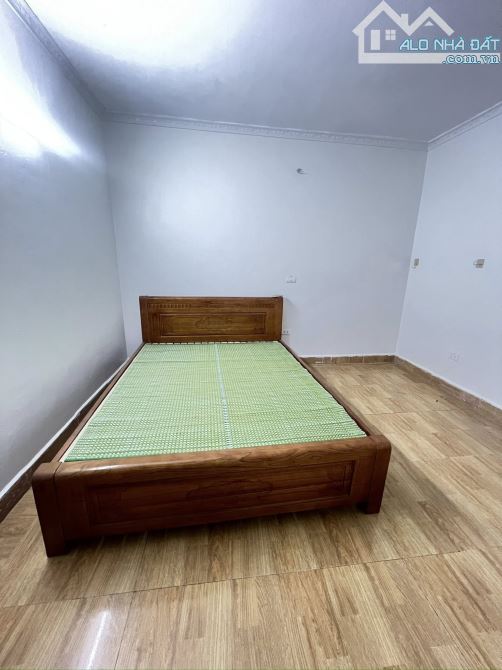 Nhà ngõ 622 Minh Khai ra mặt đường Vĩnh Tuy - Yên Duyên, 40m2 giá 10.6 tỷ