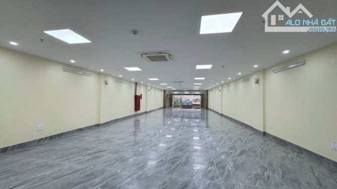 Bán nhà Mặt Phố Đại La, DT 266m x 9 tầng, mặt tiền 6.3m, gara ô tô, 160 tỷ đồng