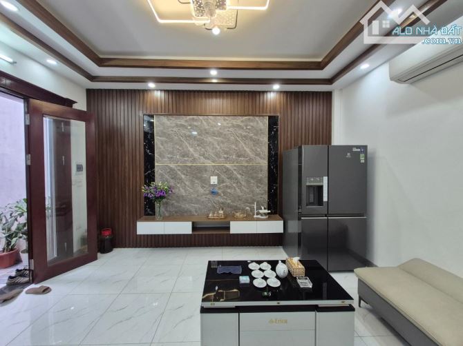 Chỉ 10,8 tỷ, cơ hội sở hữu 45m2 - mặt tiền 5m,mặt ngõ kinh doanh BẠCH MAI - TẠ QUANG BỬU