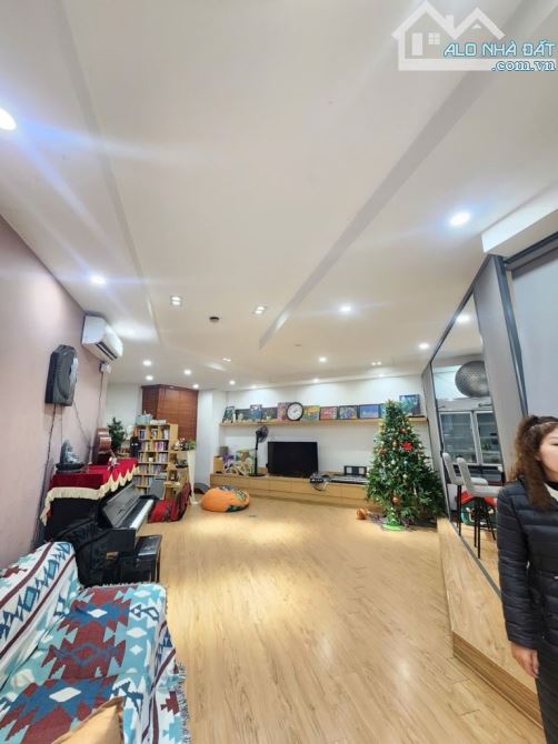 Bán chung cư M3 M4 số 91 Nguyễn Chí Thanh lô góc 160m2, 3 ngủ 2 vs TT Đống Đa