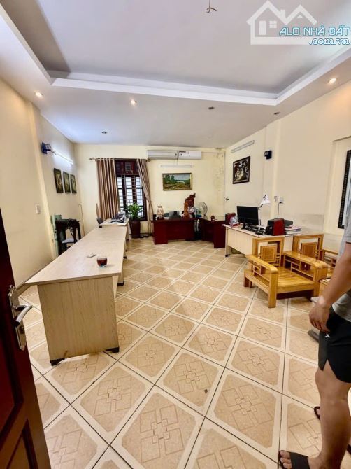 Bán Nhà Phố Trần Khát Chân, sát Phố Huế, 1 nhà ra phố, KD - 95/110m2 x 6 tầng - SĐCC