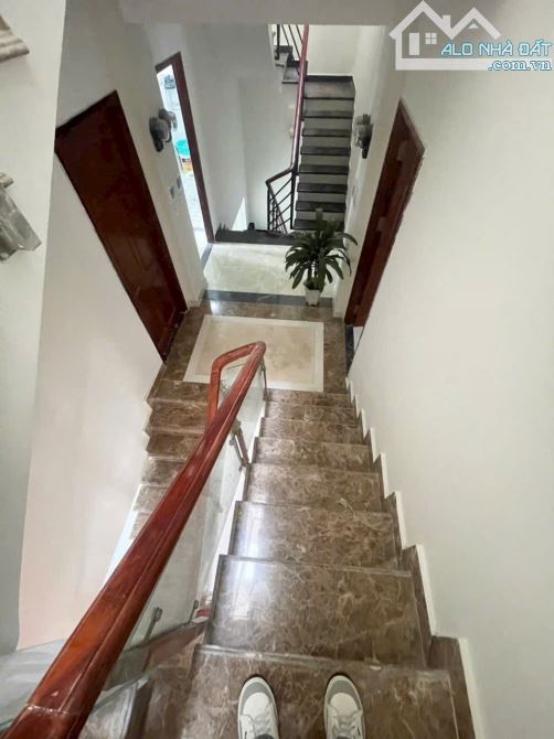 NHÀ NGAY ĐẠI HỌC Y PHẠM NGỌC THẠCH 4 TẦNG XE TẢI NGỦ NHÀ - NGANG 9M(9×16)14PN CHỈ 7.7 TỶ - 3