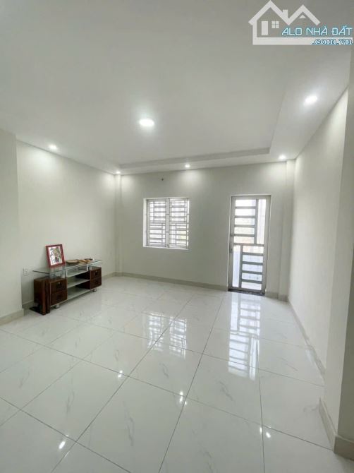 NHÀ NGAY ĐẠI HỌC Y PHẠM NGỌC THẠCH 4 TẦNG XE TẢI NGỦ NHÀ - NGANG 9M(9×16)14PN CHỈ 7.7 TỶ - 4