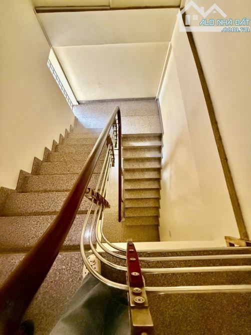 Bán Nhà Phố Trần Khát Chân, sát Phố Huế, 1 nhà ra phố, KD - 95/110m2 x 6 tầng - SĐCC