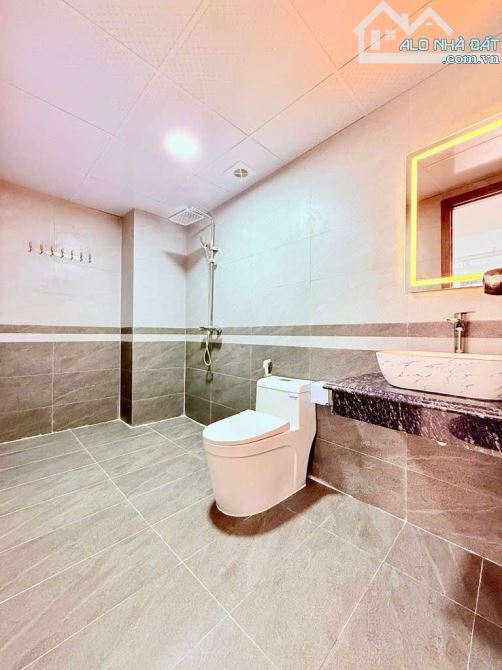 Bán Nhà Phố Nguyễn Văn Viên, xây mới - 50 m2 x 5 tầng Thang máy - Nhà đẹp mê li - SĐCC