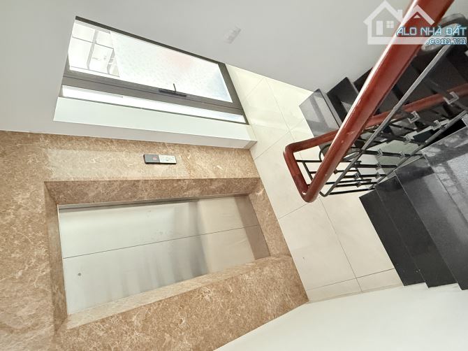 Siêu hiếm-42 tỷ-Toà building 9 tầng-thông sàn thang máy-Nguỵ Như Kon Tum, Thanh Xuân, HN