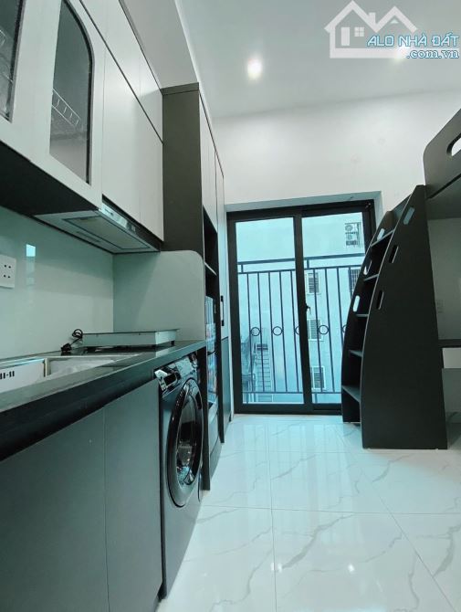 BÁN NHÀ LÊ VĂN LƯƠNG- DÒNG TIỀN- HƠN 30 TỶ THU 1 TỶ 8/ NĂM- 23 PHÒNG- Ô TÔ ĐỖ-LÔ GÓC