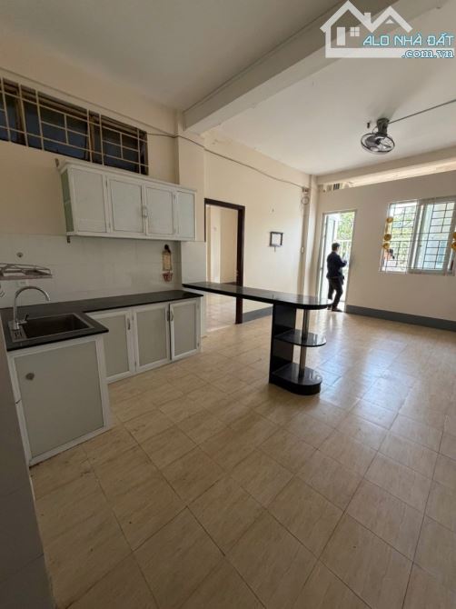 CHUNG CƯ CÓ SỔ, THANG MÁY, NGAY ĐH Y DƯỢC 50M2 GIÁ CHỈ NHỈNH 2 TỶ CÓ TL - 8