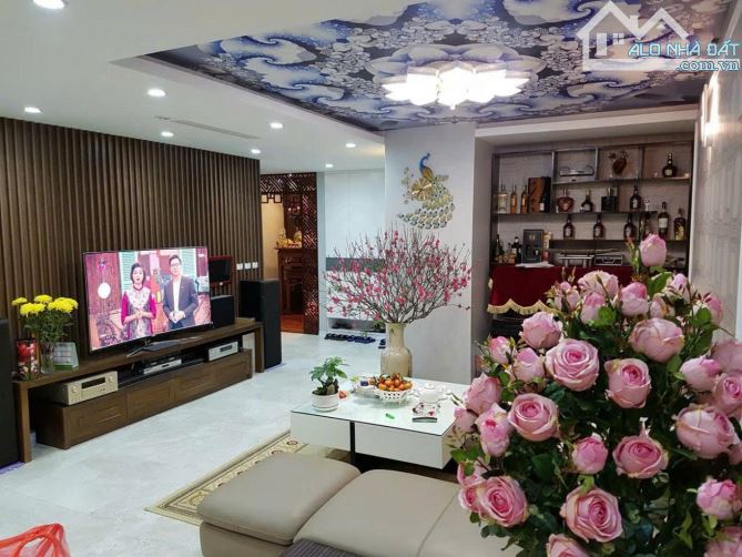 ĐẦU XUÂN CHÍNH CHỦ BÁN GẤP CHUNG CƯ TÂN HOÀNG MINH HOÀNG CẦU DT142m2 3PN