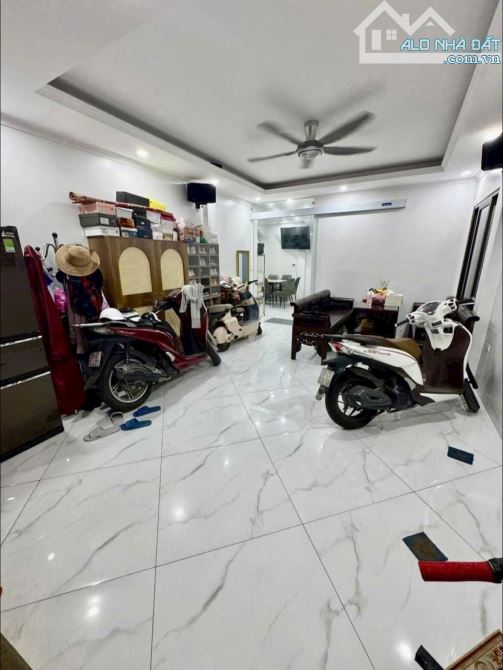 7 tầng thang máy lô góc đẹp 20m Phố Kim Ngưu, oto tránh đỗ, 58m2 sổ ngõ vip. Giá 21.5 tỷ