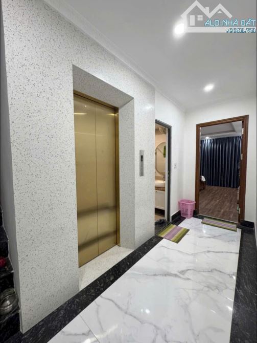 7 tầng thang máy lô góc đẹp 20m Phố Kim Ngưu, oto tránh đỗ, 58m2 sổ ngõ vip. Giá 21.5 tỷ