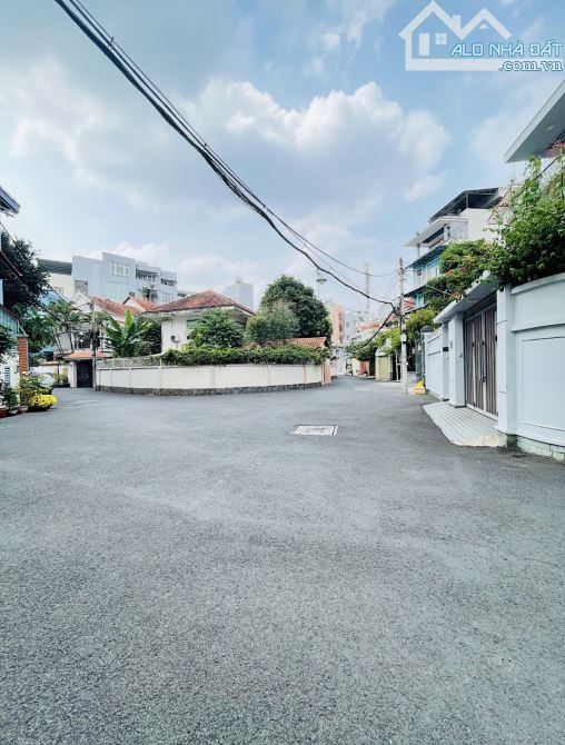 Biệt thự hẻm xe tải Nguyễn Kiệm P.Đức Nhuận 6 tầng 240m2 Giá 59 tỷ