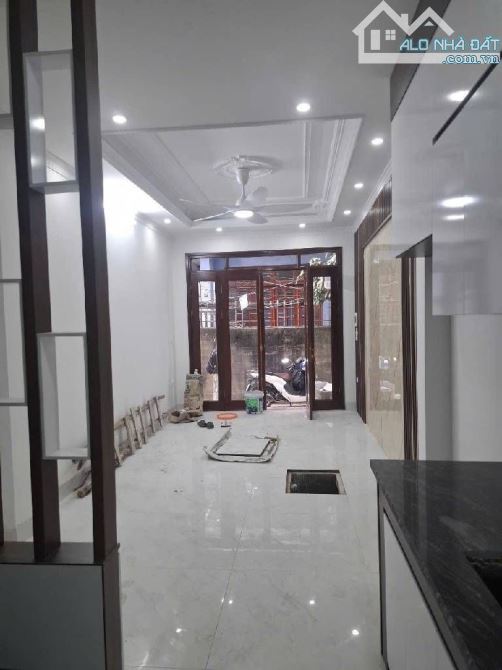 Bán Nhà 6T thang máy 31M, phố Trương Định nhà mới 100% chỉ 7.48 tỷ(TL)