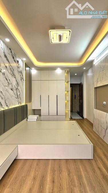 CHÍNH CHỦ BÁN NHÀ PHỐ TÂY SƠN, 10M RA OTO, 32M2, 5 Tầng, 8,5 Tỷ