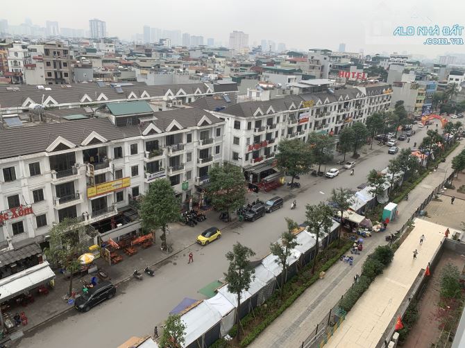 Chủ Nhà Bán căn hộ cc thông tấn xã việt nam- Ngôi Sao Hoàng Mai 90/96m, 3 Ngủ Căn Góc