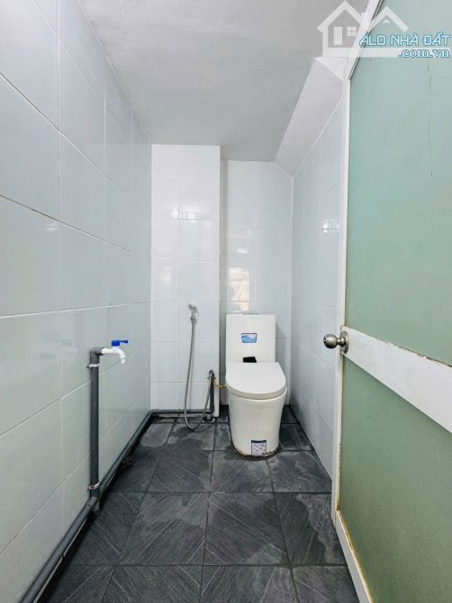 🔥Cho thuê nguyên căn Thoại Ngọc Hầu HXH Tân Phú - 4