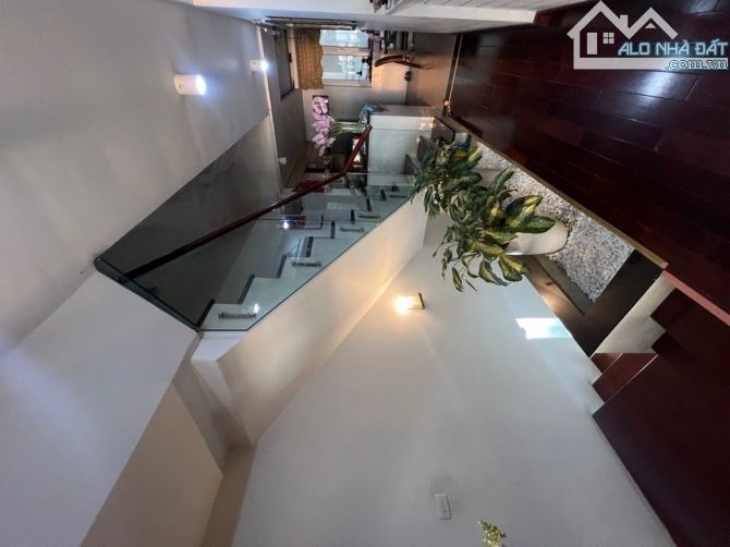 BÁN ĐẢO VŨ MIÊN TÂY HỒ - 4 TẦNG 70M2 - VIEW HỒ TÂY - Ô TÔ VÀO NHÀ - KINH DOANH