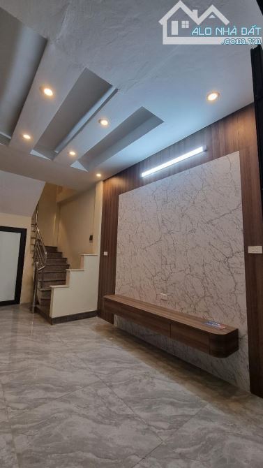 NHÀ ĐẸP PHỐ QUAN NHÂN - 34M - 5 TẦNG - GIÁ 7,9 TỶ