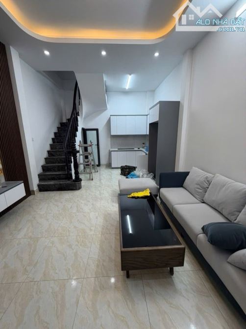 Nhà đẹp 4 Tầng phố Trương Định, đủ 3 Ngủ chỉ 4.58 Tỷ(TL)