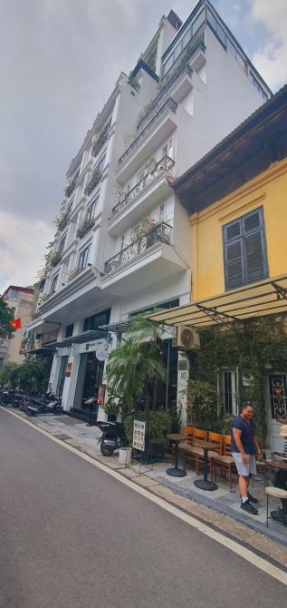 TÒA KHÁCH SẠN 8 TẦNG – 3 THOÁNG – THANG MÁY – DÒNG TIỀN 70TR/THÁNG