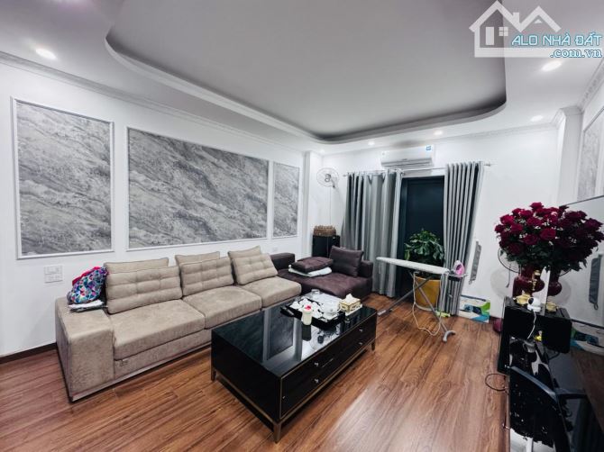 Cơ hội sở hữu: mặt ngõ phân lô VÕ THỊ SÁU - THANH NHÀN 40m2 - 7 tầng thang máy nhập !