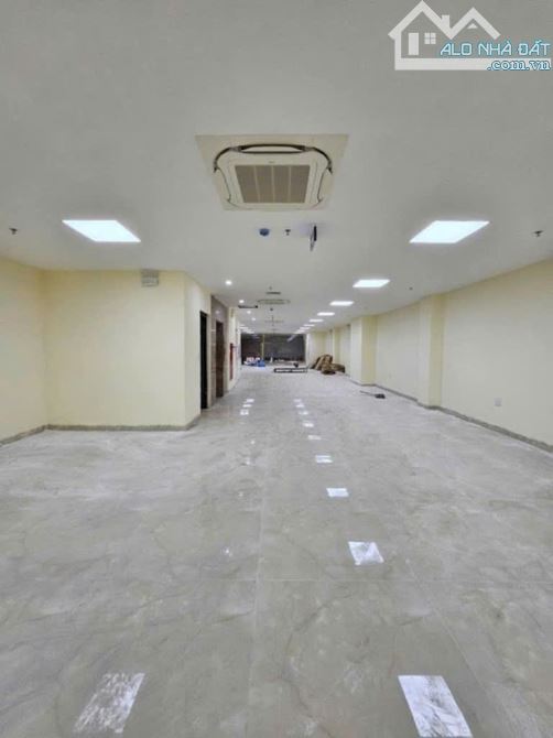 SIÊU PHẨM XUÂN LA – TÒA NHÀ VĂN PHÒNG ĐẲNG CẤP TRUNG TÂM TÂY HỒ 250M NHỈNH 160 TỶ