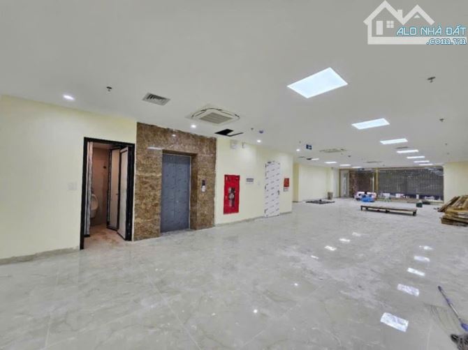 SIÊU PHẨM XUÂN LA – TÒA NHÀ VĂN PHÒNG ĐẲNG CẤP TRUNG TÂM TÂY HỒ 250M NHỈNH 160 TỶ