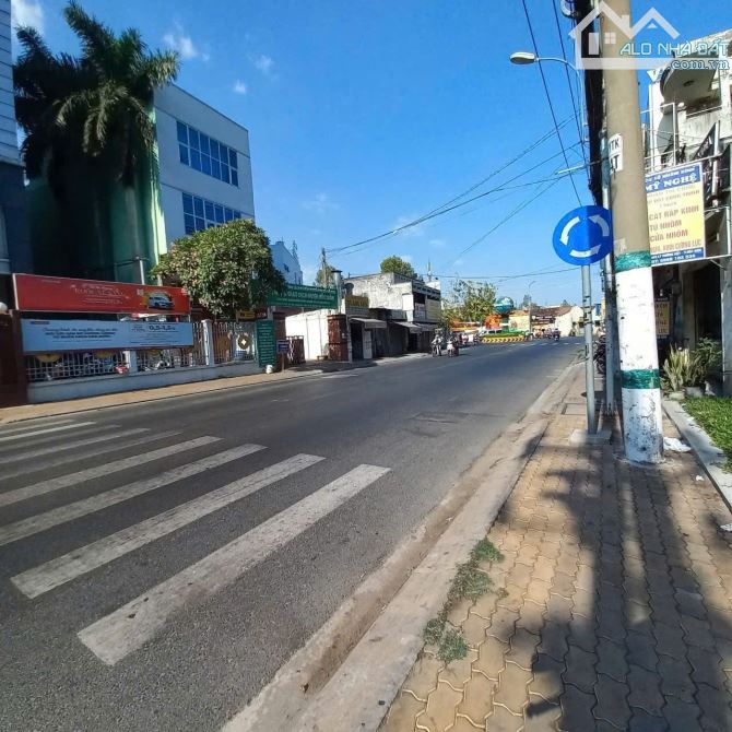 BÁN NHÀ ĐẤT MẶT TIỀN LÝ THƯỜNG KIỆT– HÓC MÔN - 9X30M - 2