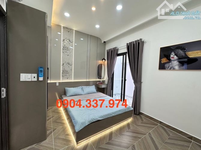 KHAI XUÂN BÁN NHÀ BẠCH MAI 6 TẦNG THANG MÁY 50M RA PHỐ SÂN ĐỂ XE RỘNG