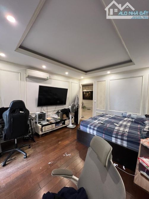 Giảm chào 200 triệu! Bán nhà Trung Liệt, 60m2, 5 tầng, mặt tiền 4m, nhỉnh 19 tỷ, ngõ ô tô