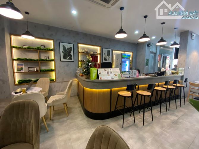 Mặt Phố Thợ Nhuộm 200M2 Mặt Tiền 8M 7 Tầng Lô Góc 125 Tỷ Dòng Tiền 10K$