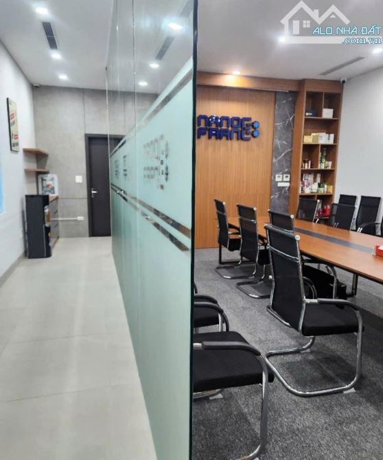 Bán nhà mặt phố Hàng Buồm giá đầu tư cực rẻ dòng tiền hấp dẫn tiếp giáp phố tây tạ hiện ki