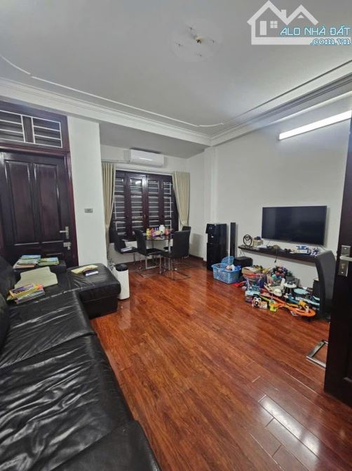 HẠ CHÀO LẦN 2 BÁN GẤP NHÀ MẶT PHỐ THUỴ KHUÊ ĐỒNG CỔ TÂY HỒ 40M 6 TẦNG MT 4.4M HƠN 16 TỶ KD