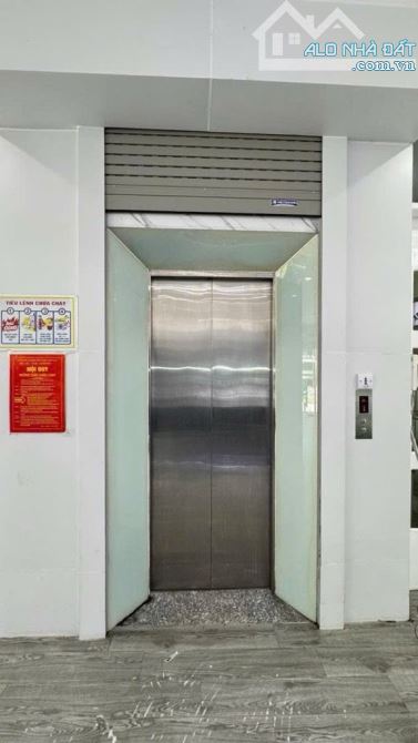 180mx7 Tầng-THANG MÁY-Mặt Phố LẠC LONG QUÂN-TÂY HỒ-Kinh Doanh Đẳng Cấp.giá: 98 tỷ