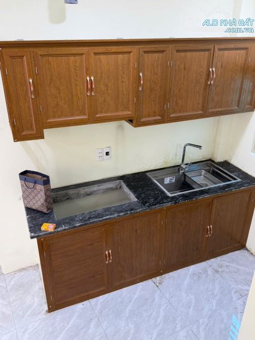 BÁN NHÀ ĐÔNG DƯ GIA LÂM SÁT CỰ KHỐI 5.35 TỶ 5 TẦNG 37m MT 4m Ô TÔ DÒNG TIỀN 14 TRIỆU/1T - 2