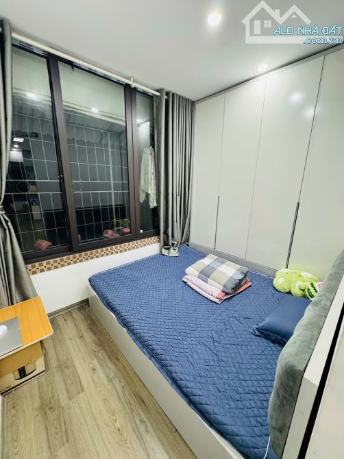 BÁN NHÀ ĐẸP 5 TẦNG THOÁNG TRƯỚC SAU, BÃI GỬI Ô TÔ NGAY NHÀ, RẤT GẦN MẶT PHỐ KHƯƠNG ĐÌNH.