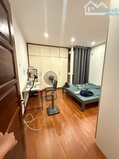 Bán Nhà Khu Phân Lô Quận Hai Bà Trưng, Lạc Trung, 2 oto tránh, vỉa hè, KD - 68m2 x 4 Tầng