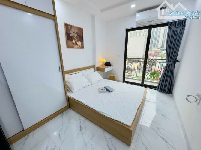 Siêu phẩm CHDV Cầu Giấy, 9 tầng thang máy, dòng tiền 2 tỷ/năm, lô bàn cờ VIP