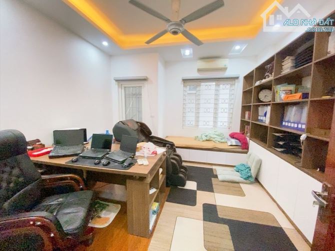 Nhà phố Lương Khánh Thiện - HM, DT 36mx6T, MT 4.8m, cách mặt phố oto tránh 30m